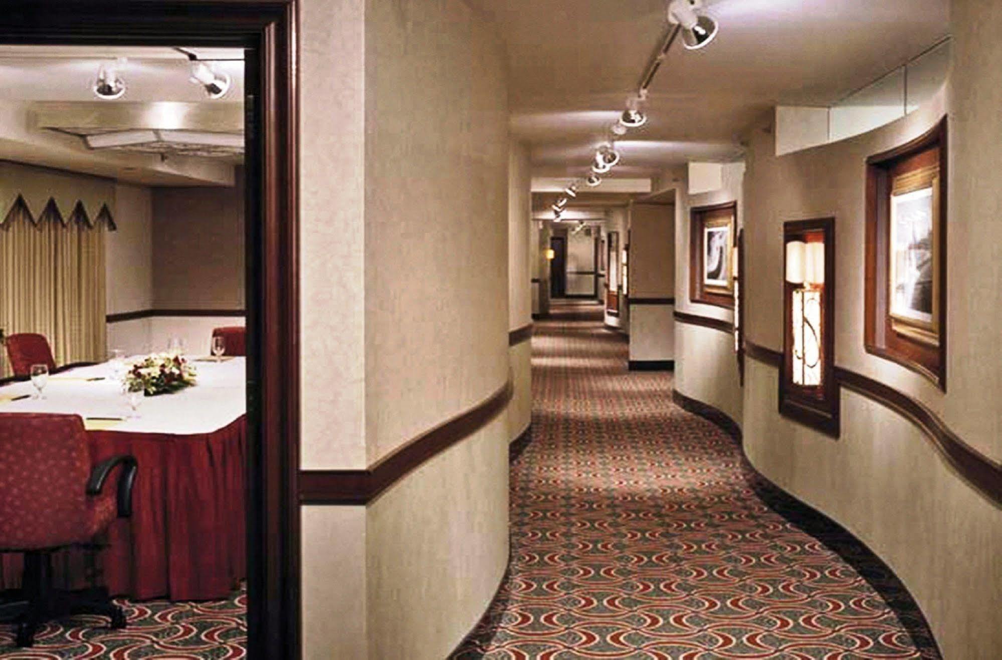 Отель Marriott Chicago O'Hare Розмонт Экстерьер фото